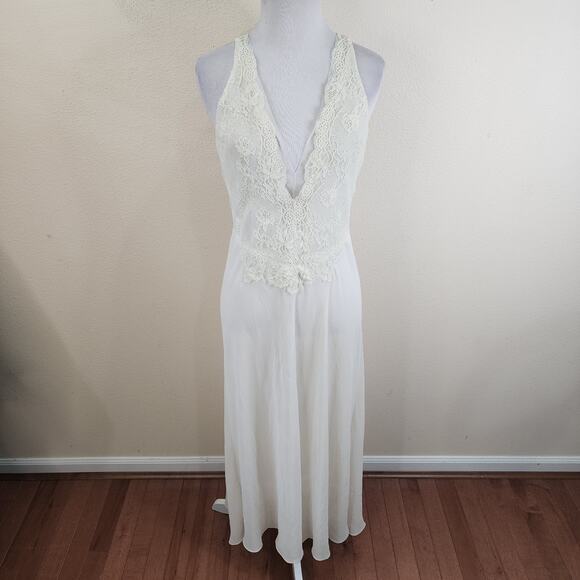 Flora Nikrooz Romantic Ethereal Long Ivory Lace Nightgown Small Anthropologie - Picture 1 of 12